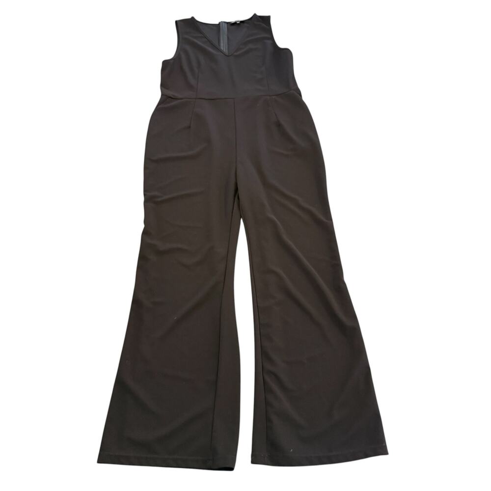 Amazon women’s black jumpsuit, pockets, v-neck, stretch, Size XL